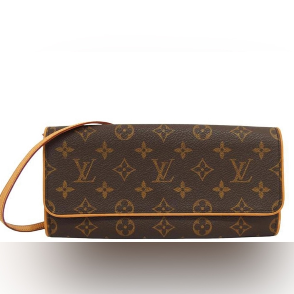 🥳Louis Vuitton Pochette Twin Monogram shoulder bag.  
.